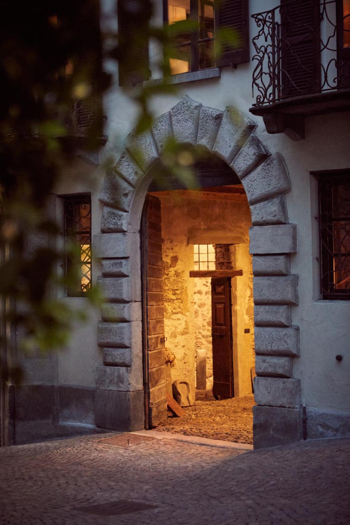 Le Corti Dei Sassi Bed & Breakfast Berbenno di Valtellina Dış mekan fotoğraf